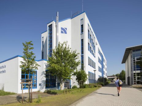 Für Unternehmen gibt es verschiedene Möglichkeiten der Zusammenarbeit mit der Hochschule Niederrhein. Foto: HSNR